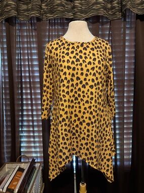 NUGGLES Yellow Leopard Print Tunic Top with Pockets
